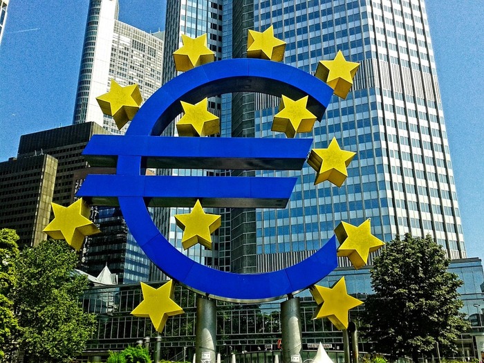  Draghi zatapia kurs EUR/USD