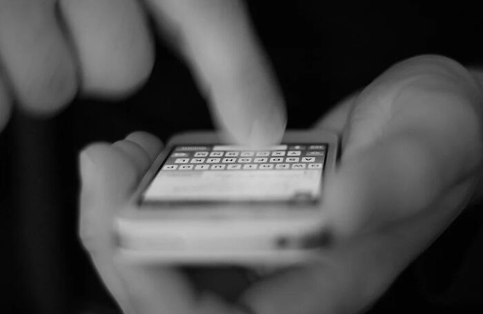 Polacy nie chronią swoich telefonów i danych
