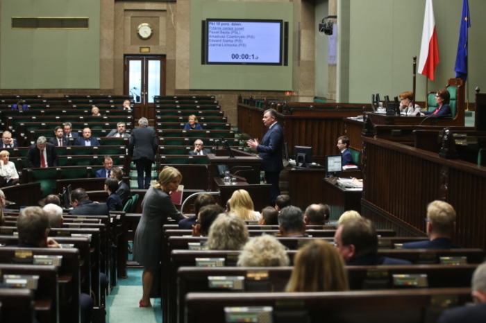 Sejm uchwalił tzw. małą ustawę medialną Sejm uchwalił tzw. małą ustawę medialną