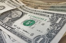 Dolar najtańszy od stycznia