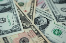 Oznaki spowolnienia w USA nie pomagają dolarowi