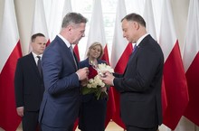 Prezydent Andrzej Duda nagrodzony Biało-czerwonymi Różami wPolityce.pl