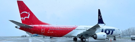 Boeing 737 MAX 8 w barwach Pekao