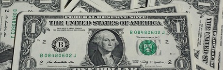 Dolar znów mocniejszy w obliczu obaw inflacyjnych