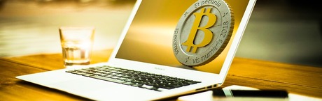 Kurs bitcoina spada ze szczytów