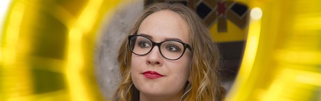 Młodzi Polacy liderami oszczędzania, ale są ostrożni z inwestowaniem