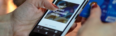 Najbezpieczniejsze na e-zakupach są smartfony młodych Polaków