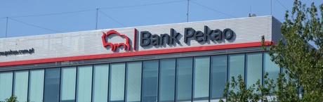 Pekao wprowadza kartę do wpłat dla firm