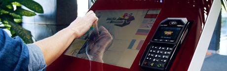 Pierwsze datkomaty od Mastercard i Caritas