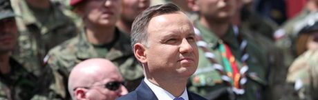 Prezydent wstrząsa złotym