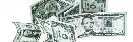 Rekordowy dolar, taniejące kruszce
