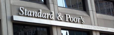 S&P zmienia ocenę polskiego sektora bankowego na negatywną
