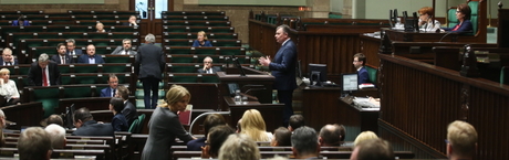 Sejm uchwalił tzw. małą ustawę medialną