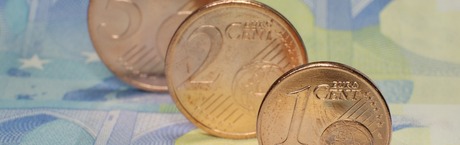 Spada dynamika akcji kredytowej w Europie