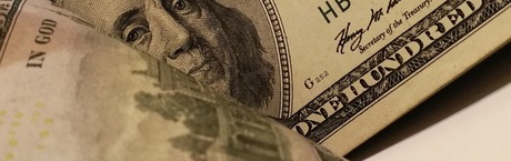 Spadek rentowności obligacji USA podciął skrzydła dolarowi 