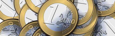  W oczekiwaniu na pierwsze cięcie stóp EBC