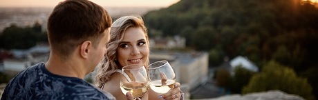 Wypadek na wakacjach po drinku? To ubezpieczenie nadal będzie działać! 