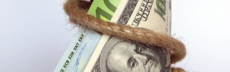 Wzrost rentowności amerykańskich obligacji pomógł dolarowi