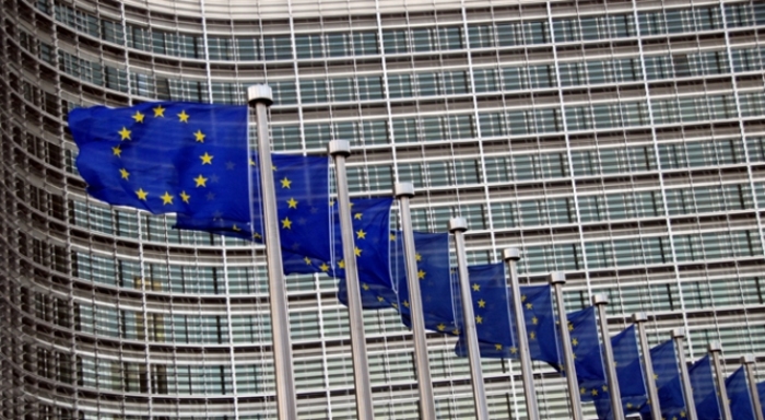 Bruksela zaniepokojona sytuacją w Polsce. KE chce objąć ją nadzorem Bruksela zaniepokojona sytuacją w Polsce. KE chce objąć ją nadzorem