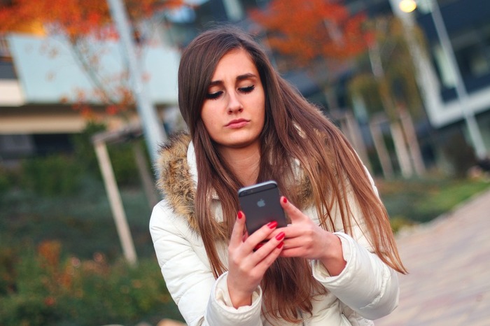 Dzień bez telefonu? Nie dla młodych ludzi