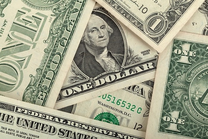 Główne pary bez dużych zmian, za to złoty mocniejszy Główne pary bez dużych zmian, za to złoty mocniejszy