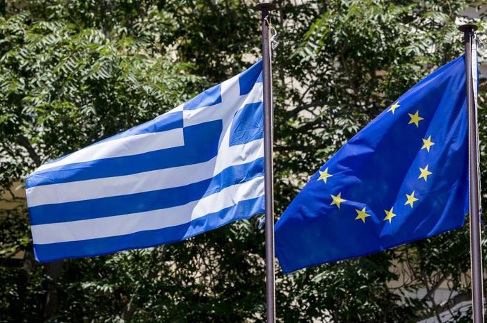 Komisarz UE: nie zamierzamy wykluczać Grecji z Schengen