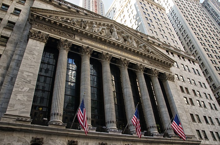 Mocne spadki na Wall Street