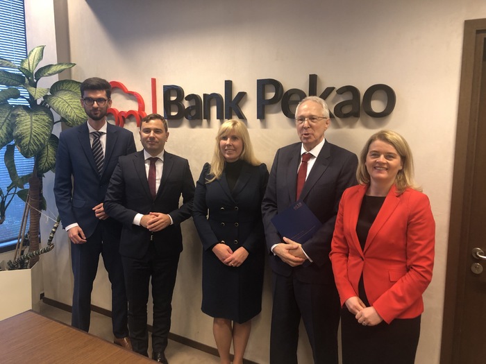 Pekao Leasing ma umowę z Bankiem CEB