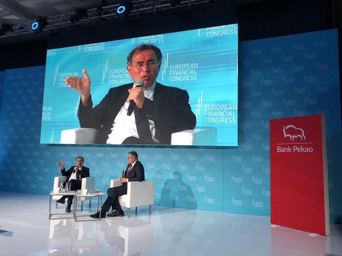 Prof. Nouriel Roubini na forum EKF Prof. Nouriel Roubini na forum EKF