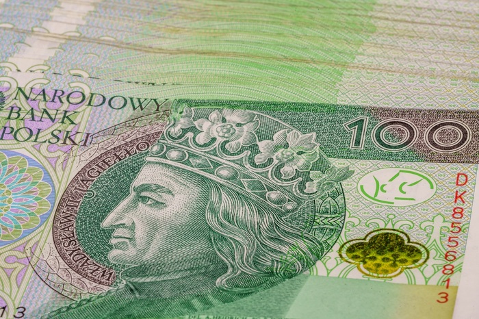 Złoty odżywa po „standardowej” obniżce stóp