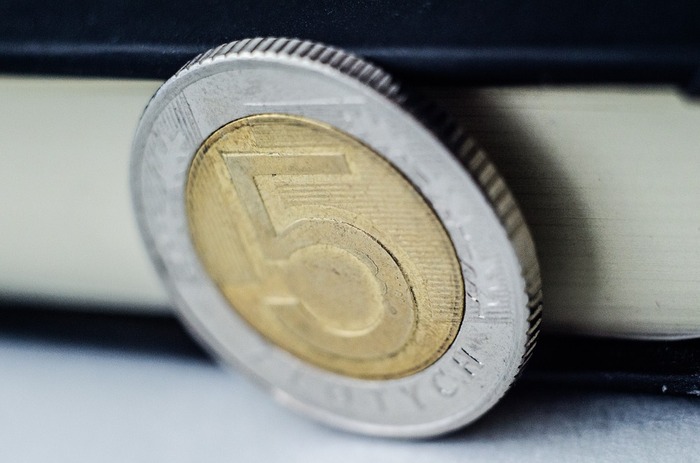 Złoty traci na wartości, gdy świat boi się wojny Złoty traci na wartości, gdy świat boi się wojny
