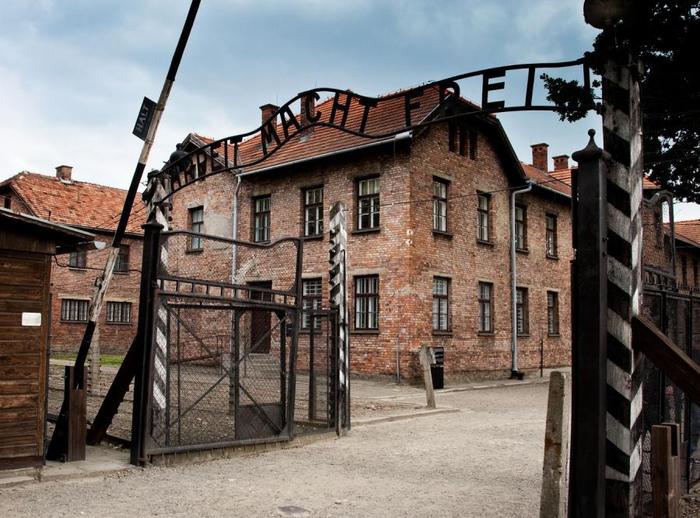 Zmowa cenowa przy organizacji wyjazdów do muzeum Auschwitz