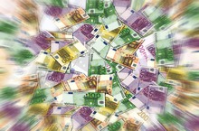 Jest porozumienie, euro traci, złoty zyskuje