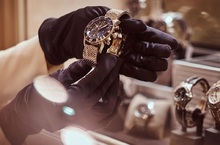 Towary luksusowe - rośnie sprzedaż zegarków i biżuterii